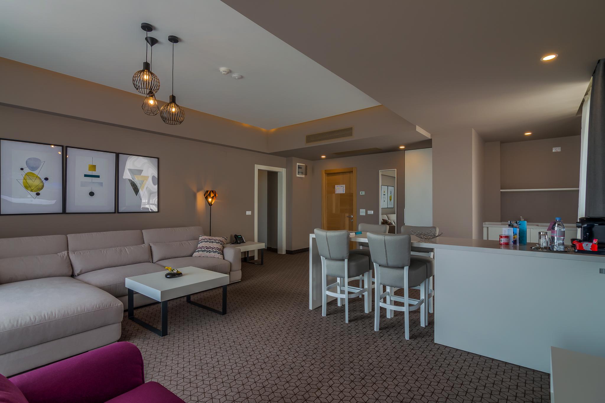 Nyota Hotel & Conference Center Mamaia Extérieur photo