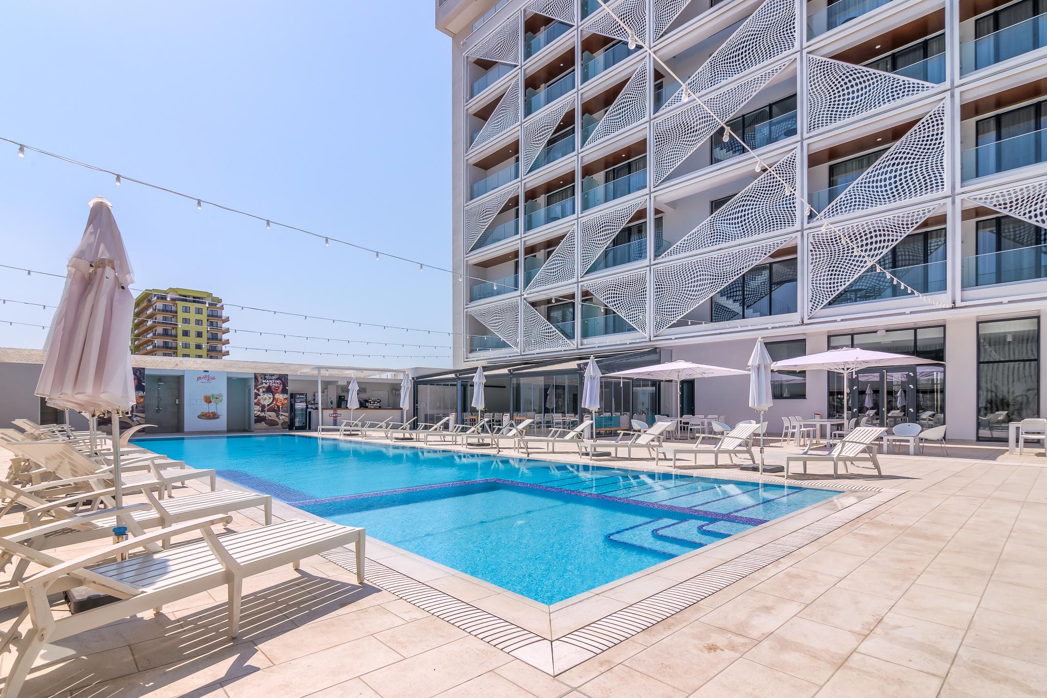 Nyota Hotel & Conference Center Mamaia Extérieur photo