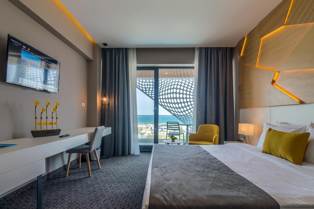 Nyota Hotel & Conference Center Mamaia Extérieur photo