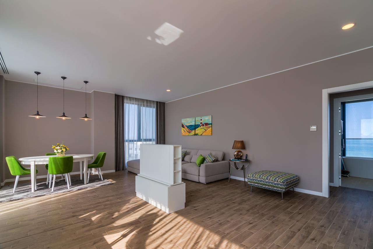 Nyota Hotel & Conference Center Mamaia Extérieur photo