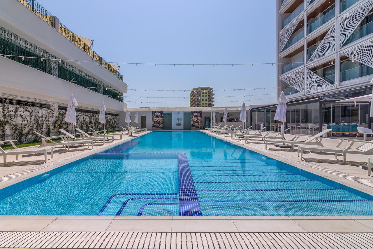 Nyota Hotel & Conference Center Mamaia Extérieur photo