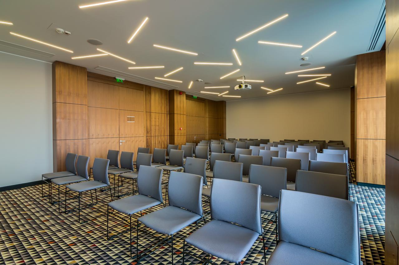 Nyota Hotel & Conference Center Mamaia Extérieur photo